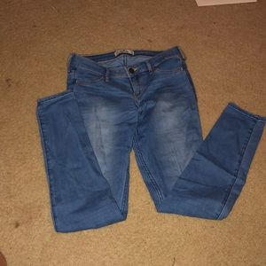 Hollister jeans